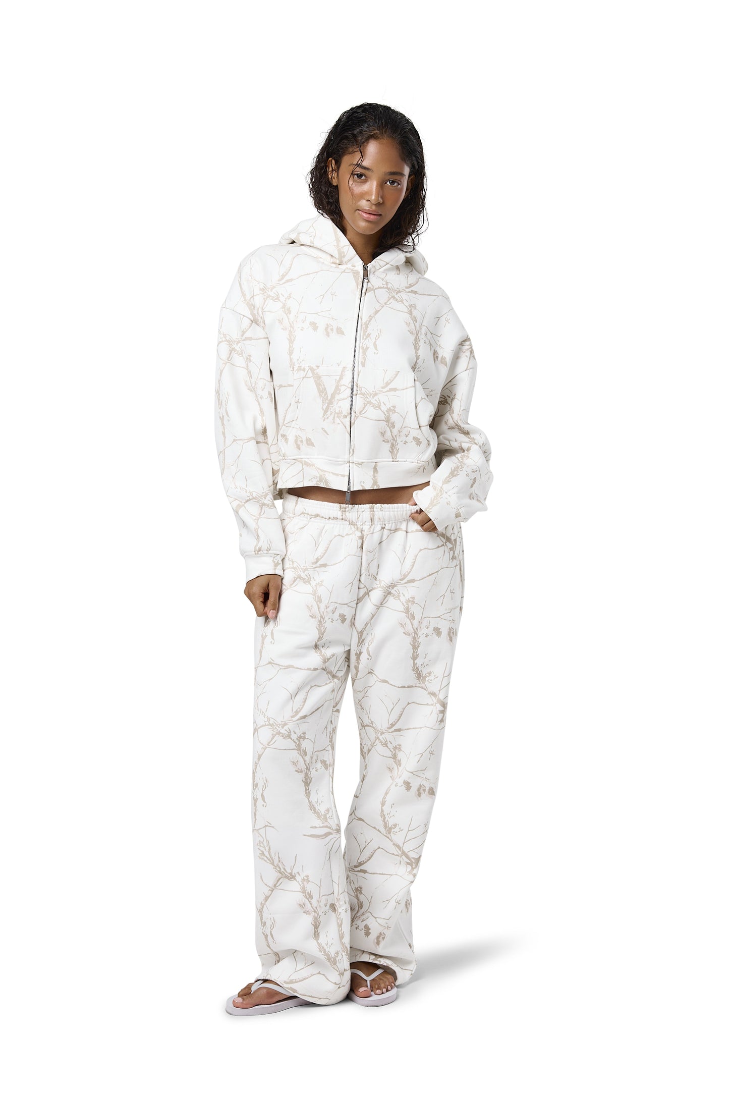 Twiggy Straight Leg Sweatpants in Milk