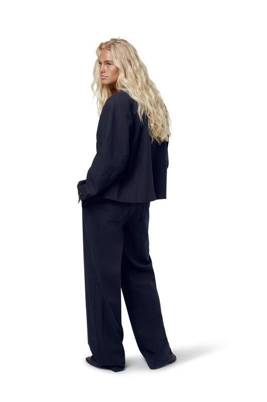 Emmie Straight Leg Linen Trouser in Navy